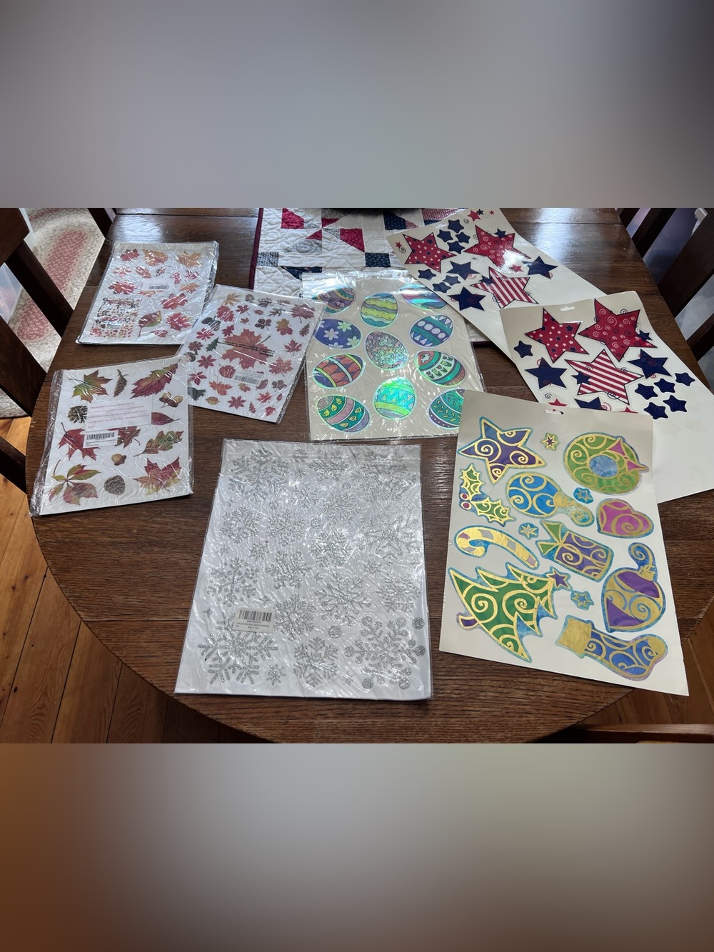 HUGE LOT Seasonal Window Clings-
MOST New in packaging! 🍂🎄❄️🐣🇺🇸
